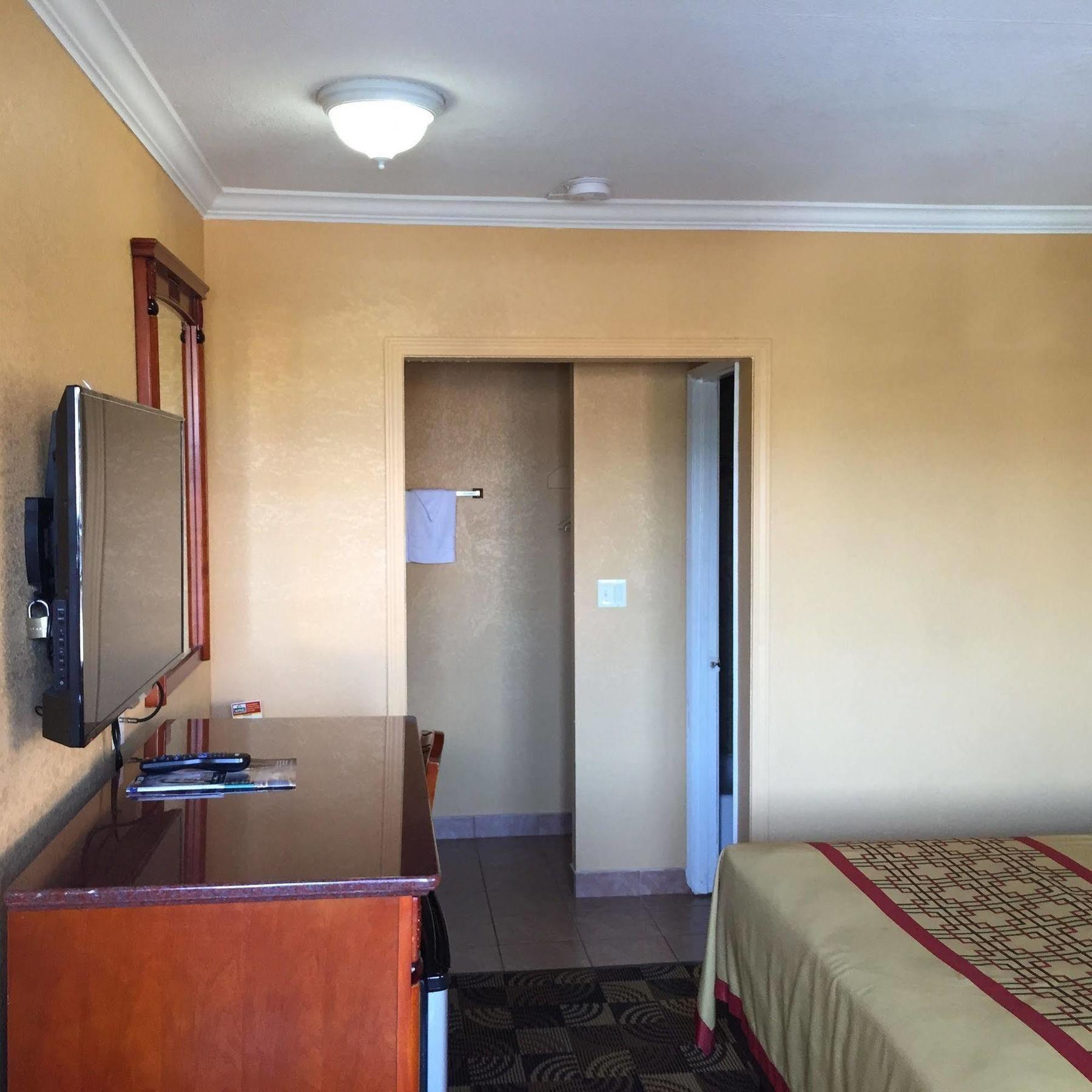National City Motel Экстерьер фото