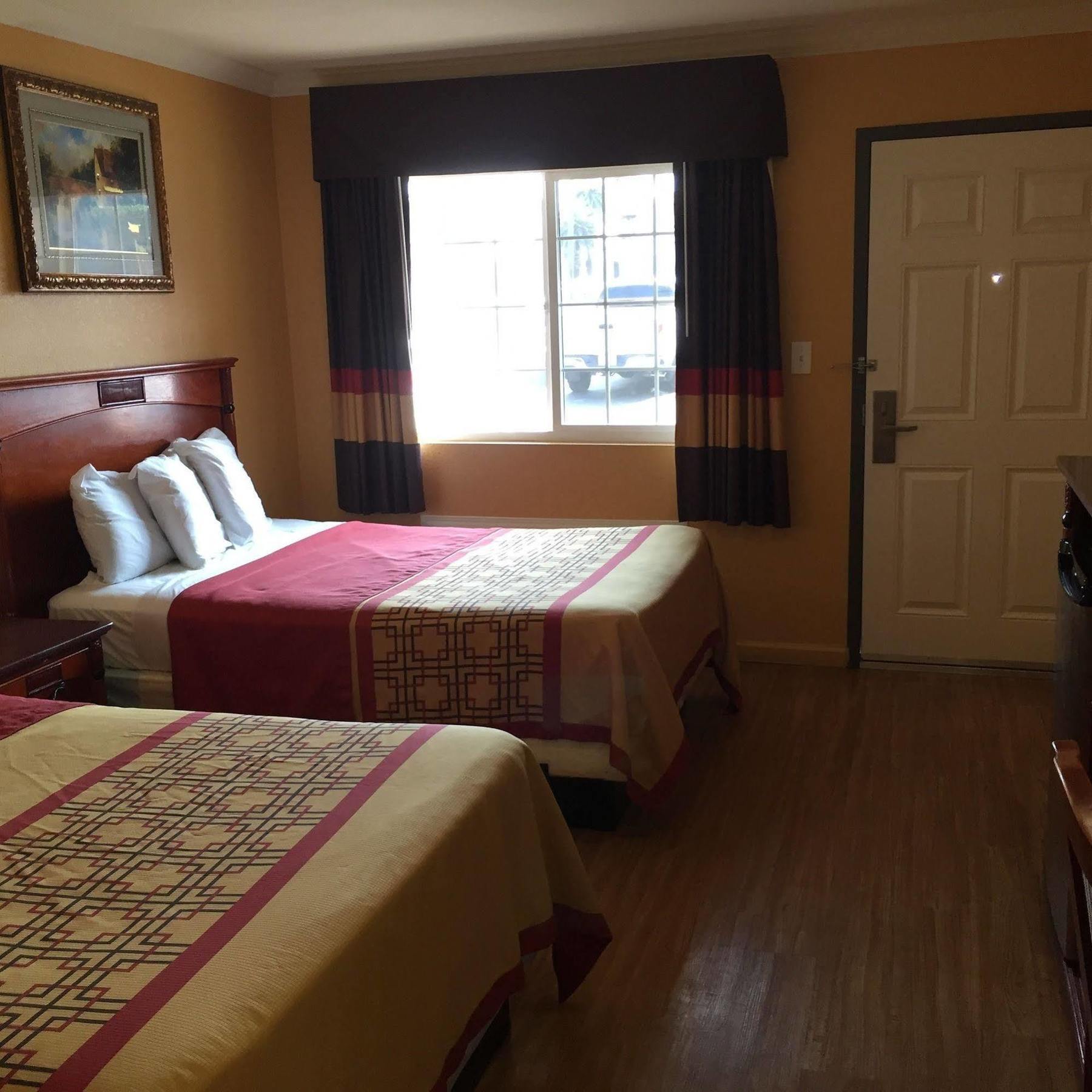 National City Motel Экстерьер фото